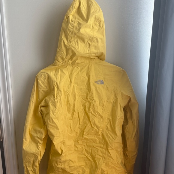 North face yellow rain jacket - Picture 5 of 5
